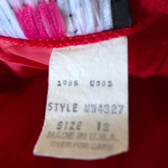 Vintage Vinci Red 100% wool midi skirt in size 12. - Picture 5 of 5